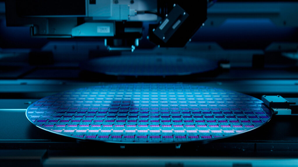 Tuxera’s reliable data management software helps businesses optimize total cost of ownership